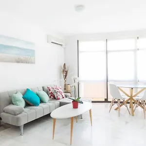 https://pedregal-beach-suitemlaga.es-andalucia.com
